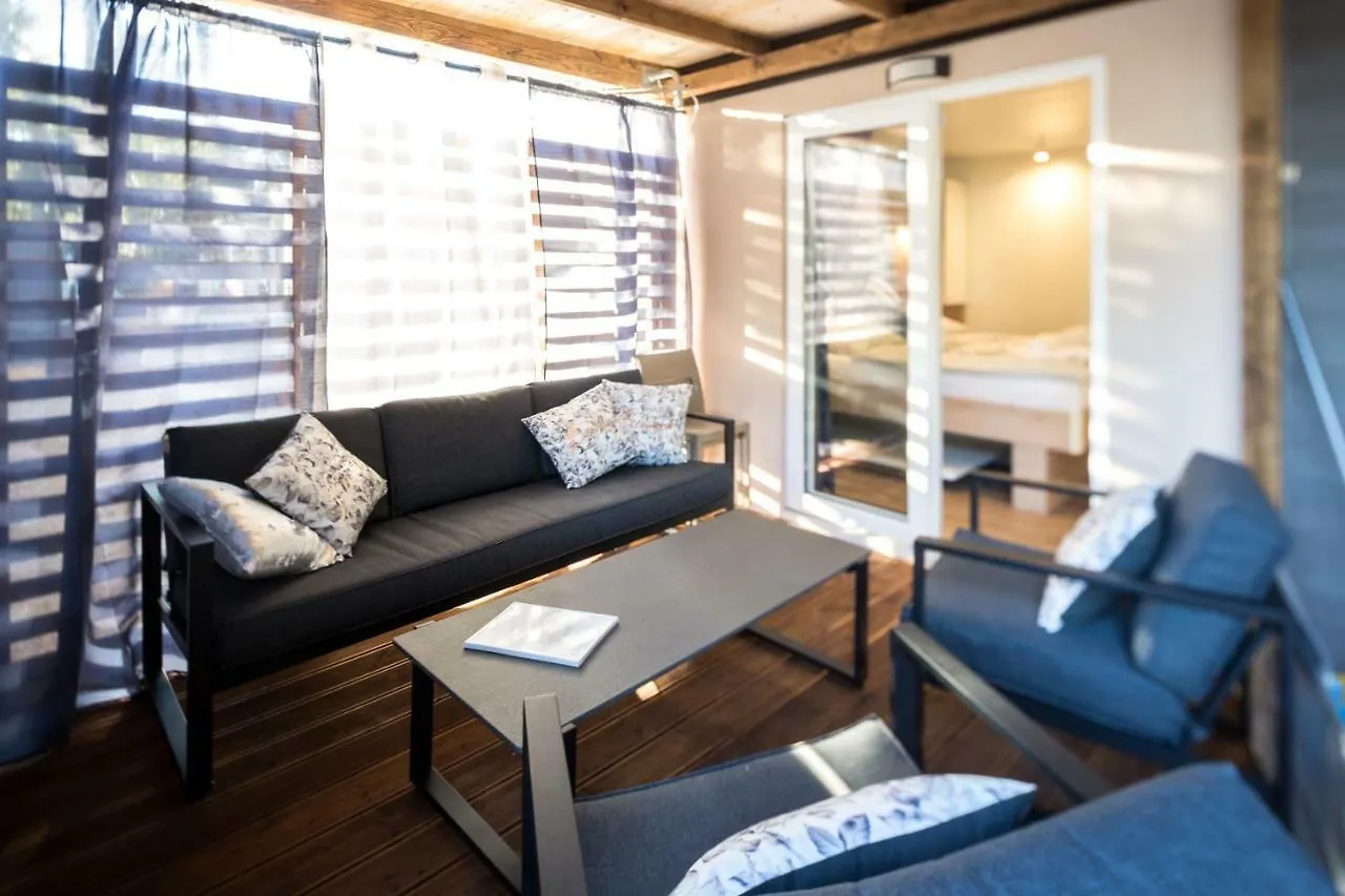Mobile Home Happynest Biograd Na Moru
