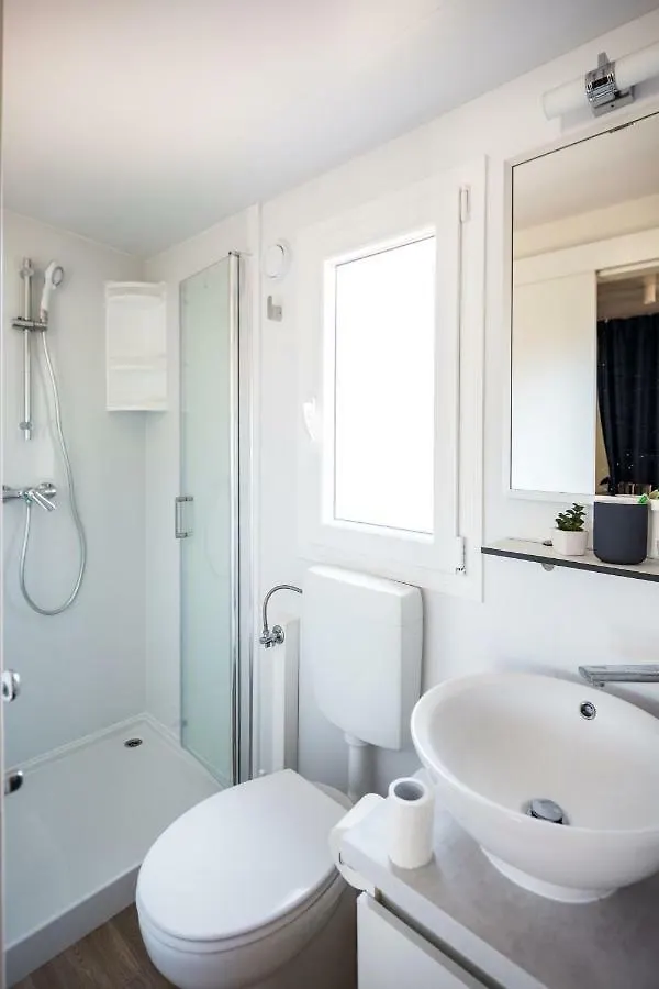 Mobile Home Happynest Biograd Na Moru Croatia