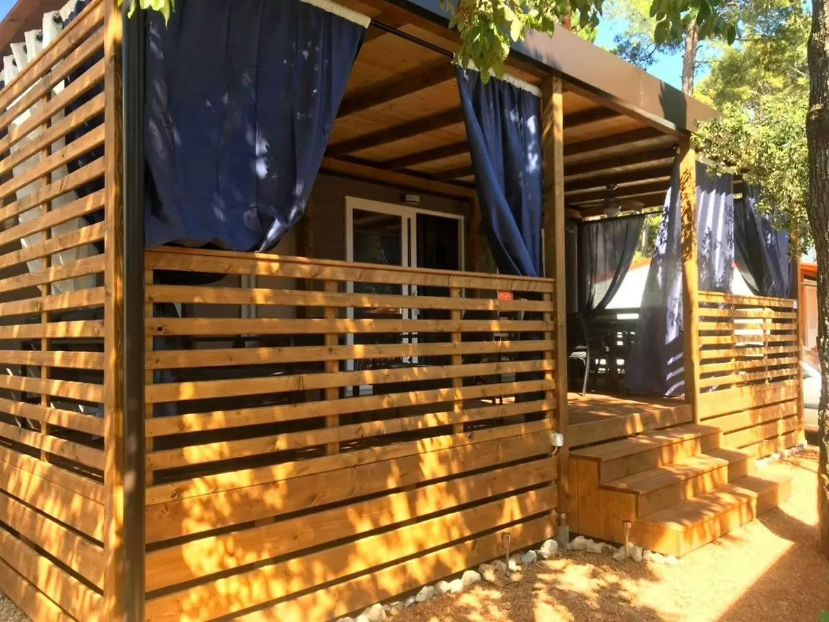 Mobile Home Happynest Biograd Na Moru