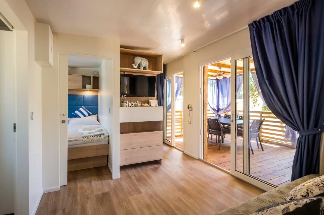 Campsite Mobile Home Happynest Biograd Na Moru