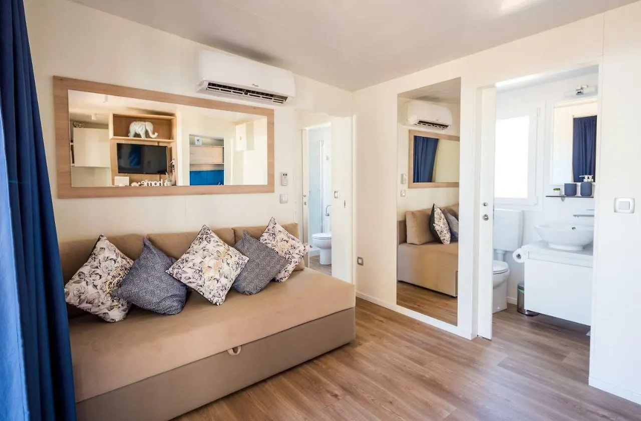 Kemp Mobile Home Happynest Biograd Na Moru Chorvatsko