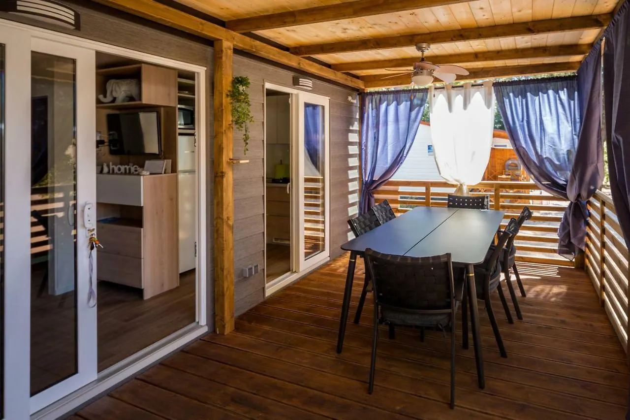 Mobile Home Happynest Biograd Na Moru 0*,